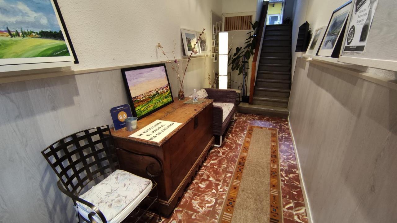 Hostal Escartin Сабиньяниго Экстерьер фото