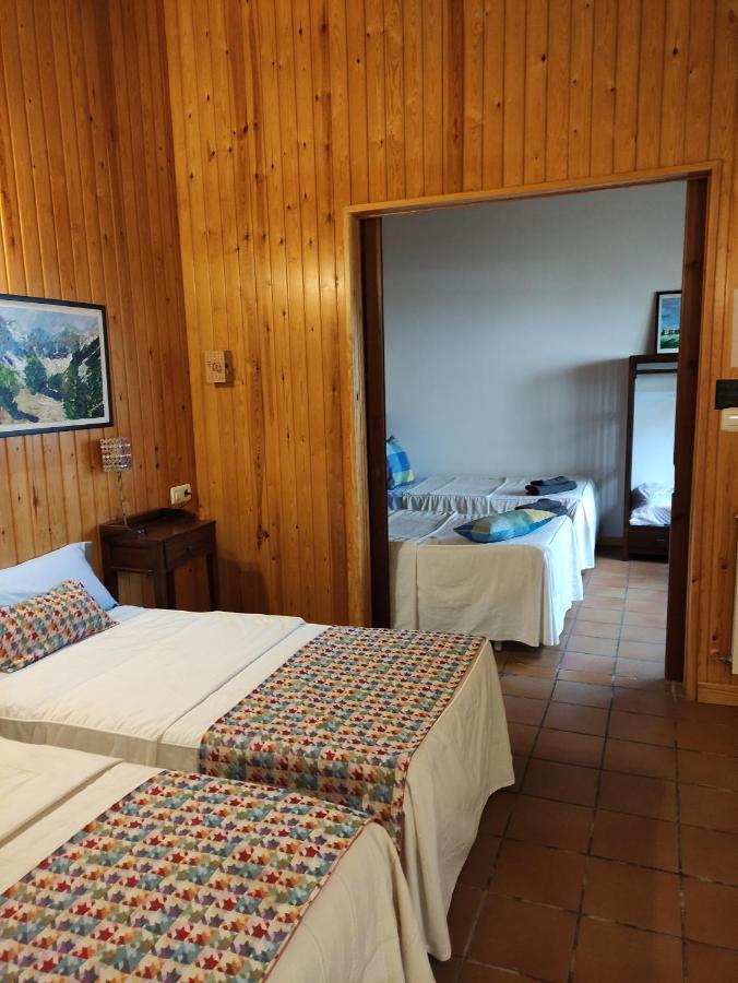 Hostal Escartin Сабиньяниго Экстерьер фото