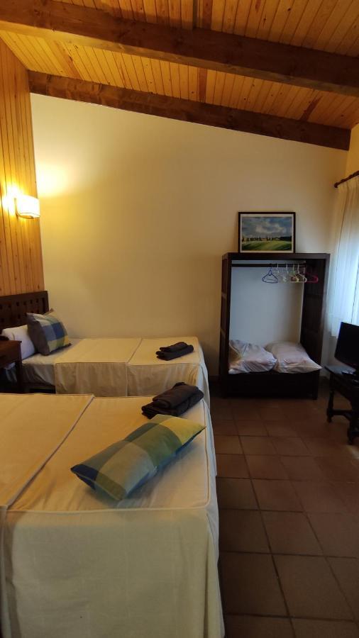 Hostal Escartin Сабиньяниго Экстерьер фото