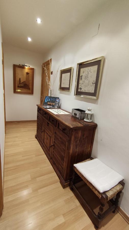 Hostal Escartin Сабиньяниго Экстерьер фото